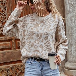 Stylish Women’s Crewneck Leopard Print Sweater - Beige